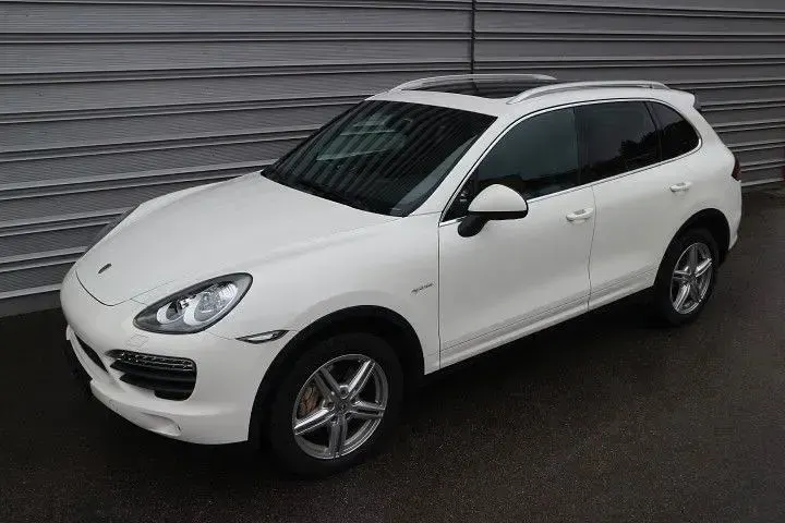 Gebraucht Porsche Cayenne 333 PS (244 kW) 2011 Weiß SUV