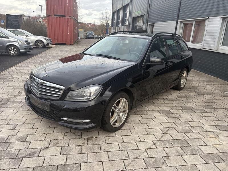 Gebraucht Mercedes C200 136 PS (100 kW) 2013 Schwarz Limousine