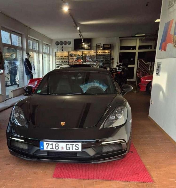 Second-hand Porsche 718 366 CP (269 kW) 2018 Negru Cabrio