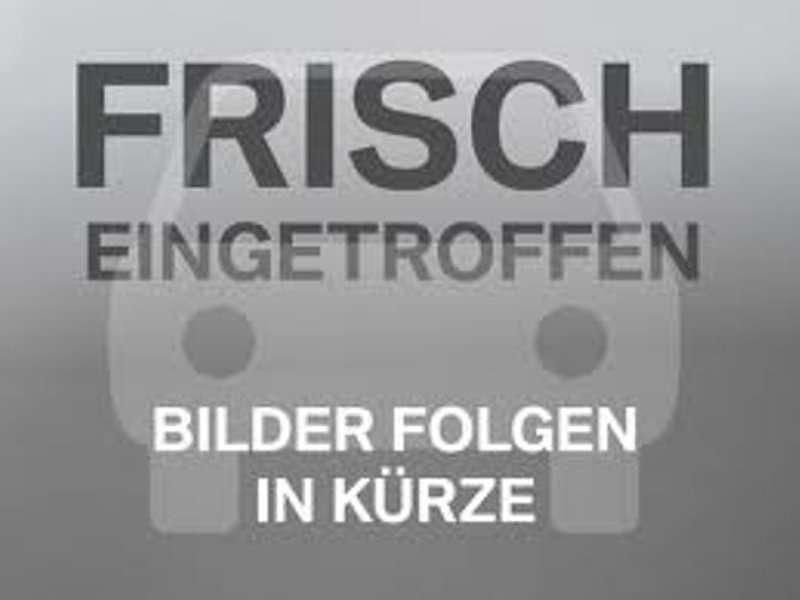 Grau Gebraucht 2016 Mercedes C180 AMG line Limousine | 15.990 € (Fairer Preis) - Bild 1/1