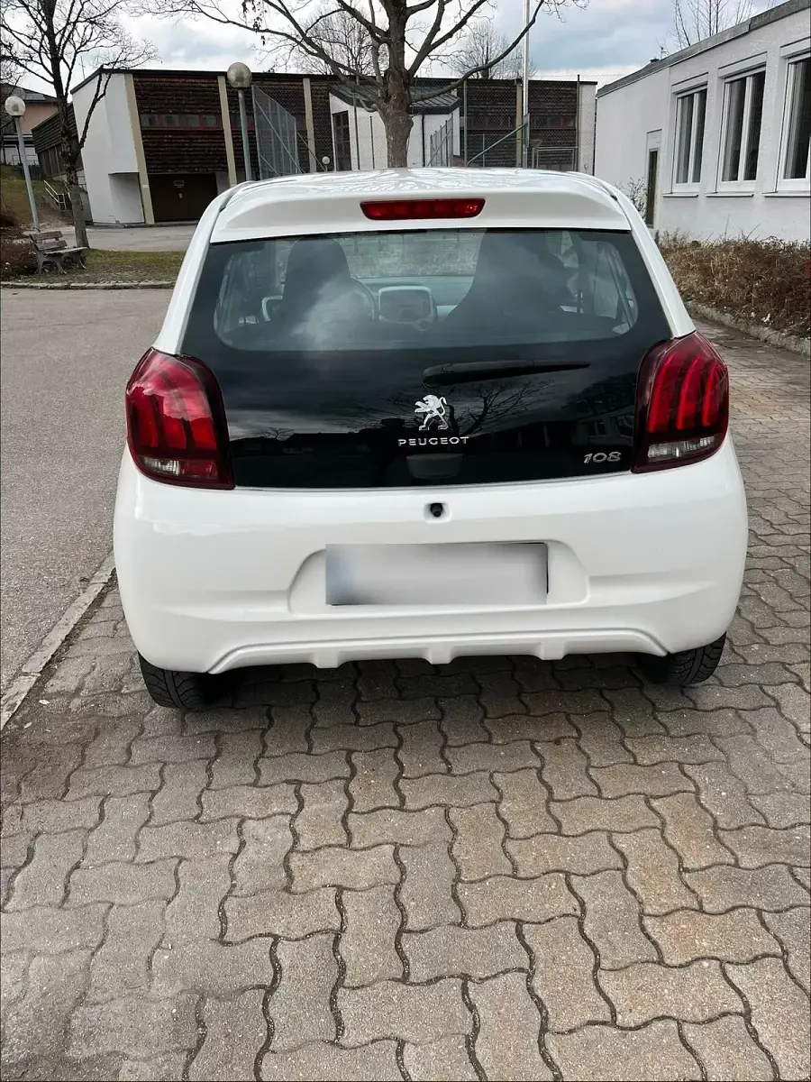 Gebraucht Peugeot 108 Active 82 PS (60 kW) 2014 Weiß Kleinwagen