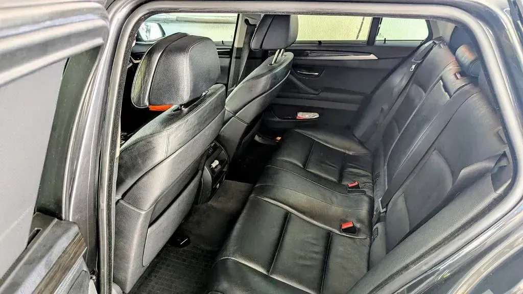 Gebraucht BMW 530 Performance 245 PS (180 kW) 2011 Grau Limousine