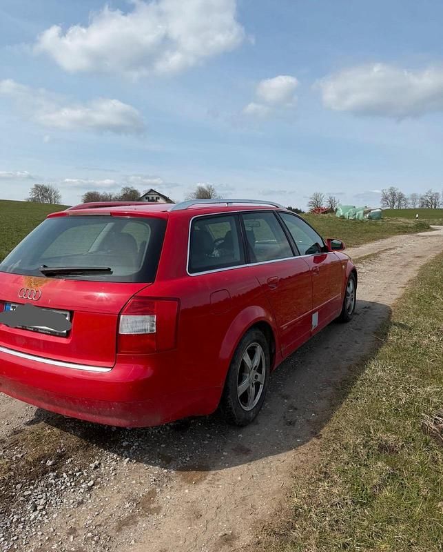 Gebraucht Audi A4 130 PS (95 kW) 2003 Rot Kombi