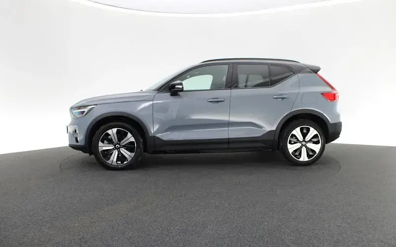 Gebraucht Volvo EX40 Core 175 kW (238 PS) 2023 Grau SUV