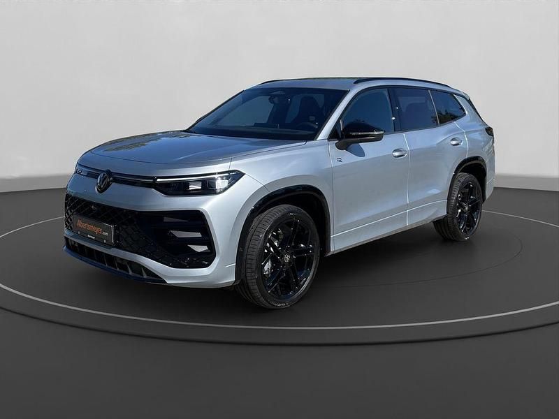 Neu VW Tayron R-line 150 PS (110 kW) 2025 Silber SUV