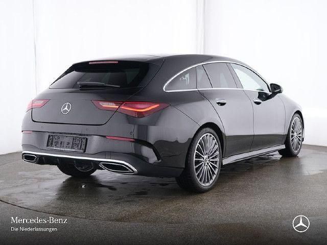 Schwarz Gebraucht 2024 Mercedes CLA200 Shooting Brake AMG Kombi | 32.590 € (Fairer Preis) - Bild 1/4