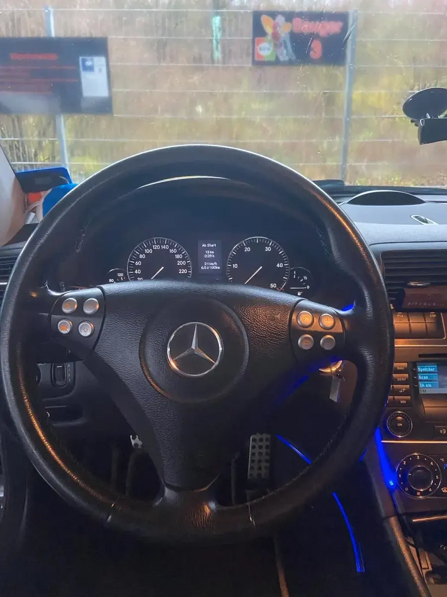 Gebraucht Mercedes C220 150 PS (110 kW) 2006 Schwarz Coupé