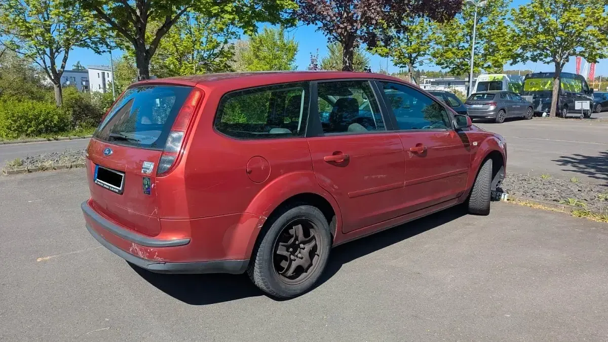Gebraucht Ford Focus 109 PS (80 kW) 2007 Rot Kombi