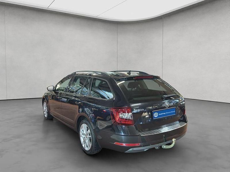 Gebraucht Skoda Octavia Clever 150 PS (110 kW) 2018 Black magic pearlescent Kombi