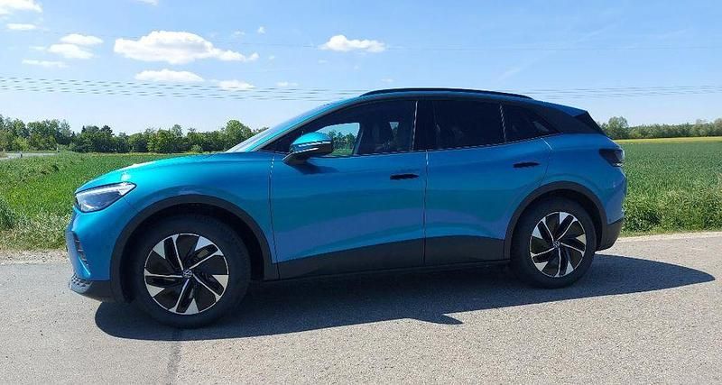 Blau Gebraucht 2024 VW ID.4 Pro SUV | 36.500 € (Superpreis) - Bild 1/4