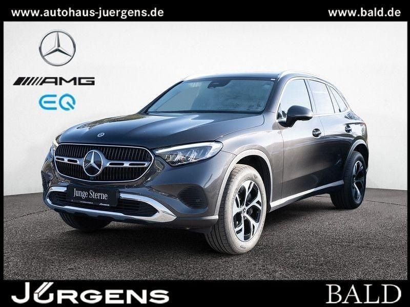 Grau graphitgrau metallic Gebraucht 2024 Mercedes GLC400d Avantgarde SUV | 55.490 € (Superpreis) - Bild 1/4