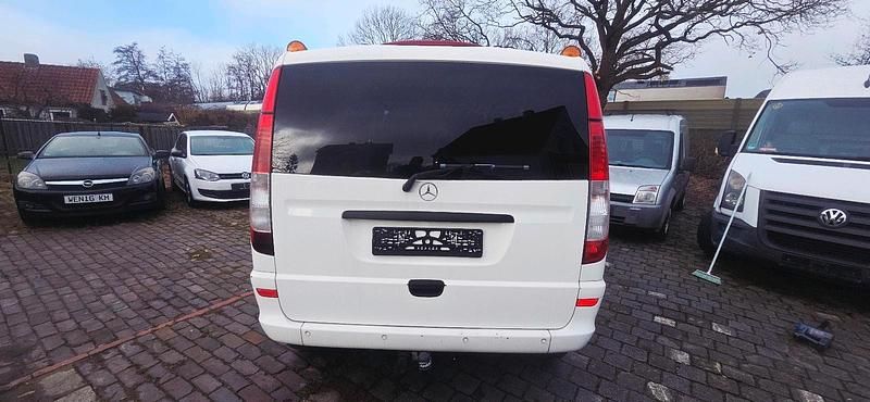 Gebraucht Mercedes 230 150 PS (110 kW) 2009 Weiß Van