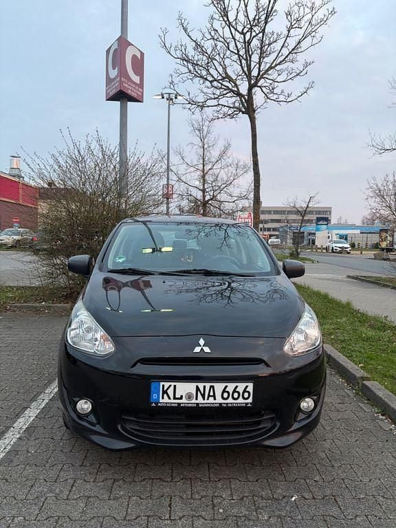Gebraucht Mitsubishi Space Star 72 PS (52 kW) 2016 Schwarz Kleinwagen