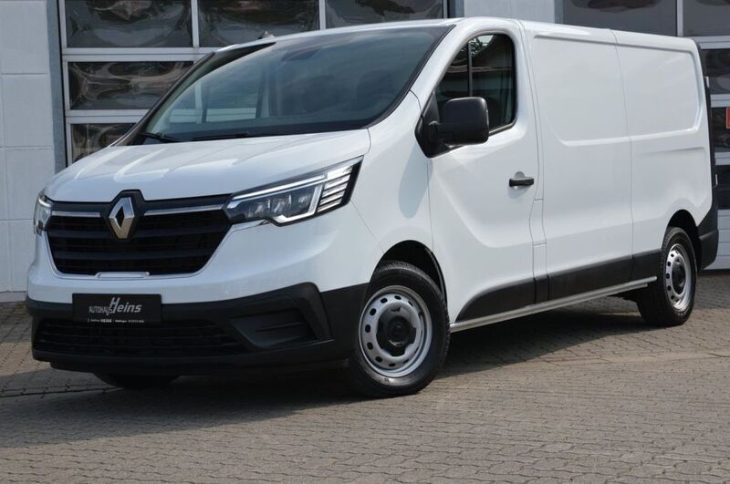 Weiß Gebraucht 2023 Renault Trafic Komfort Van | 25.450 € (Fairer Preis) - Bild 1/4