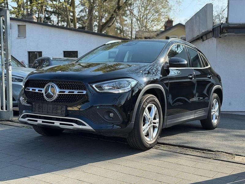 Gebraucht Mercedes GLA250 Business 218 PS (160 kW) 2023 Schwarz SUV