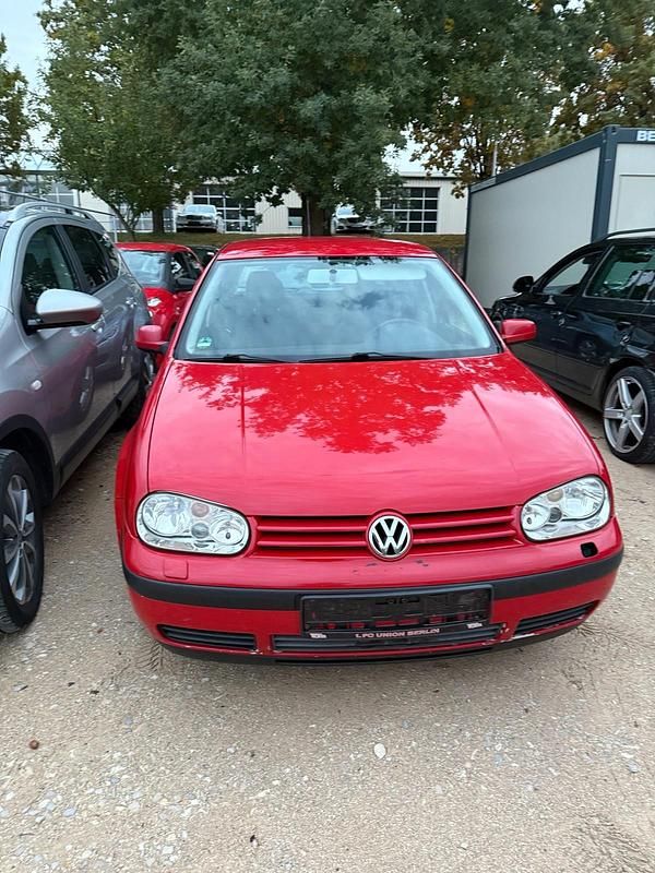 Rot Gebraucht 2001 VW Golf IV Limousine | 1.950 € (Fairer Preis) - Bild 1/4