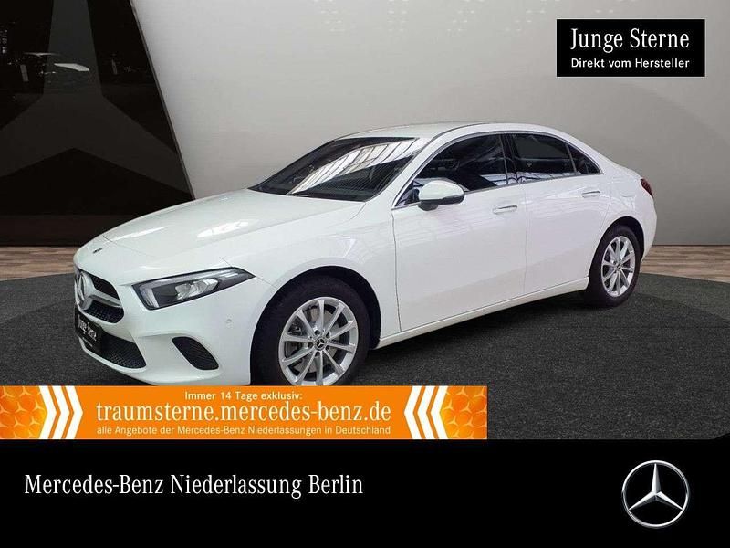 Gebraucht Mercedes A250 Progressive 160 PS (117 kW) 2022 Weiß Limousine
