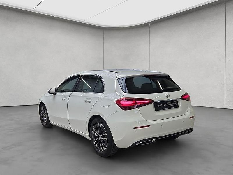 Gebraucht Mercedes A200 Advanced 163 PS (119 kW) 2024 Weiß Limousine