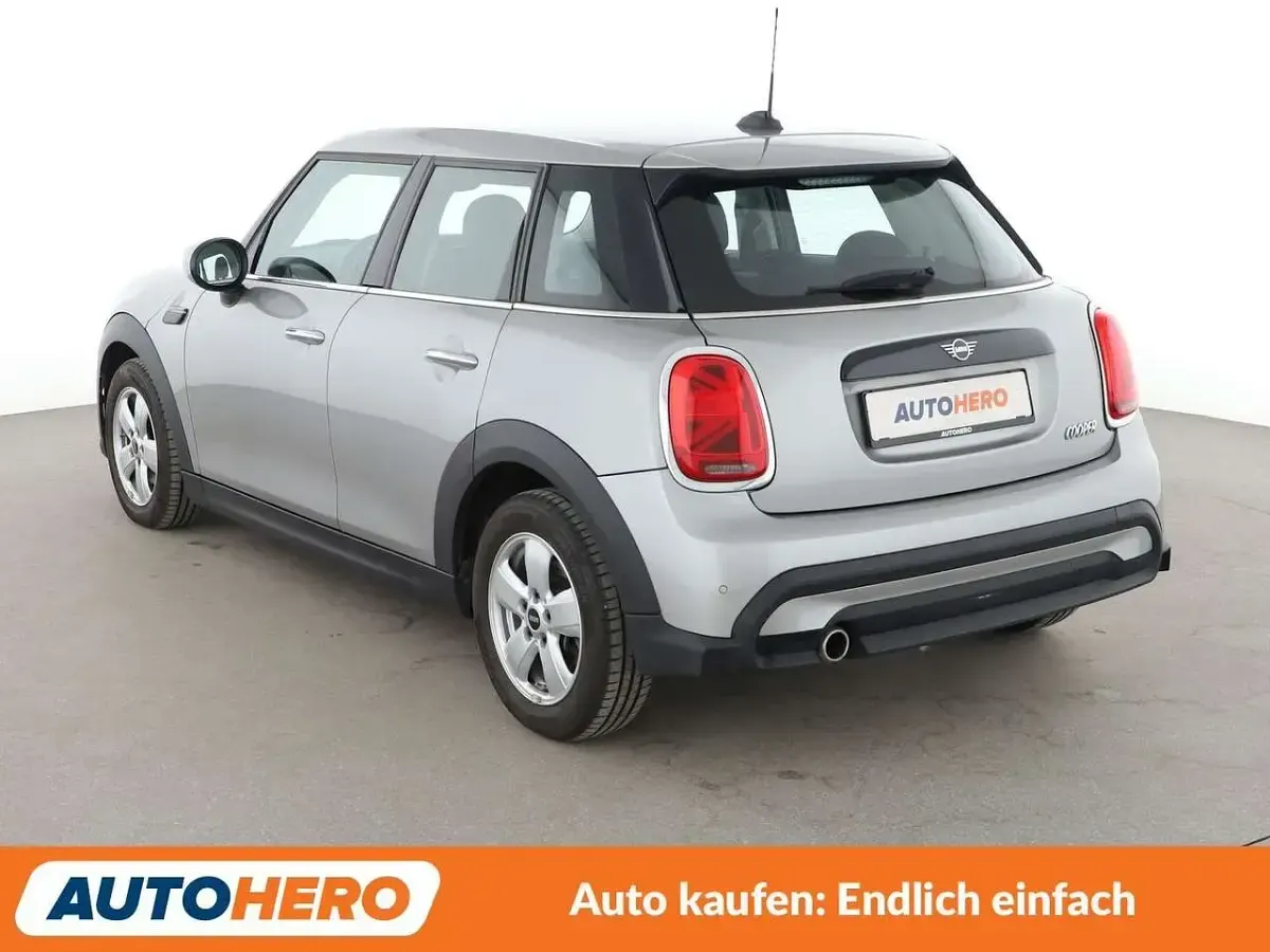 Gebraucht Mini Cooper Essential 136 PS (100 kW) 2023 Grau Kleinwagen
