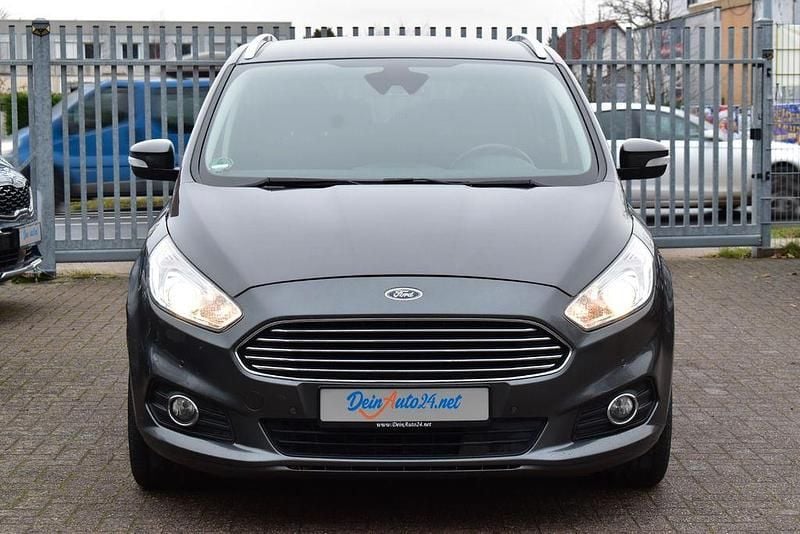 Gebraucht Ford S-MAX Business Edition 150 PS (110 kW) 2018 Grau Van / Kleinbus