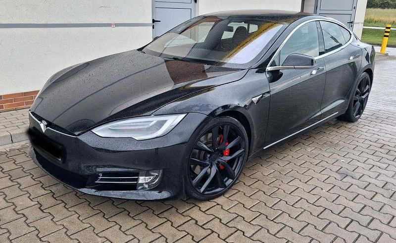 Schwarz Gebraucht 2019 Tesla Model S Performance Limousine | 37.500 € (Guter Preis) - Bild 1/4