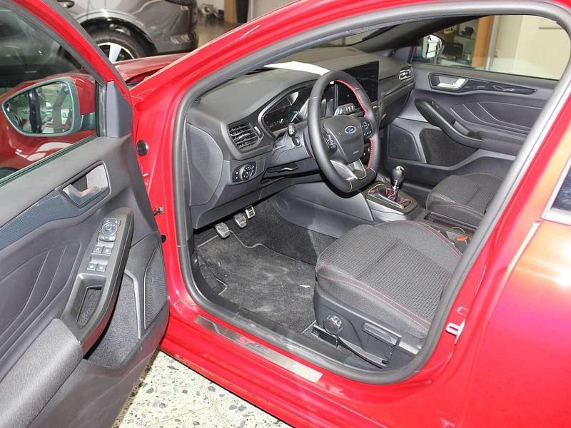 Neu Ford Focus ST-Line 125 PS (91 kW) 2026 Rot Kombi