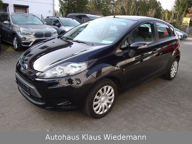 Gebraucht Ford Fiesta Ambiente 82 PS (60 kW) 2010 Schwarz Kleinwagen