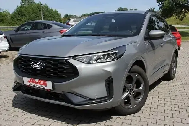 Gebraucht Ford Kuga ST-Line 190 PS (139 kW) 2025 Andere SUV