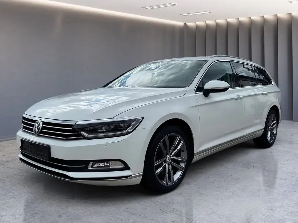 Gebraucht VW Passat Highline 190 PS (139 kW) 2019 Weiß Kombi