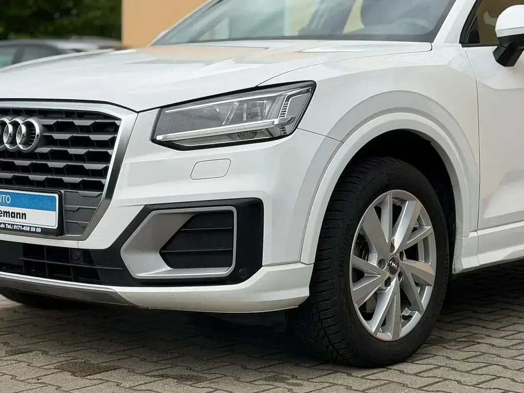 Gebraucht Audi Q2 Sport 116 PS (85 kW) 2018 Ibisweiß (metallic) SUV