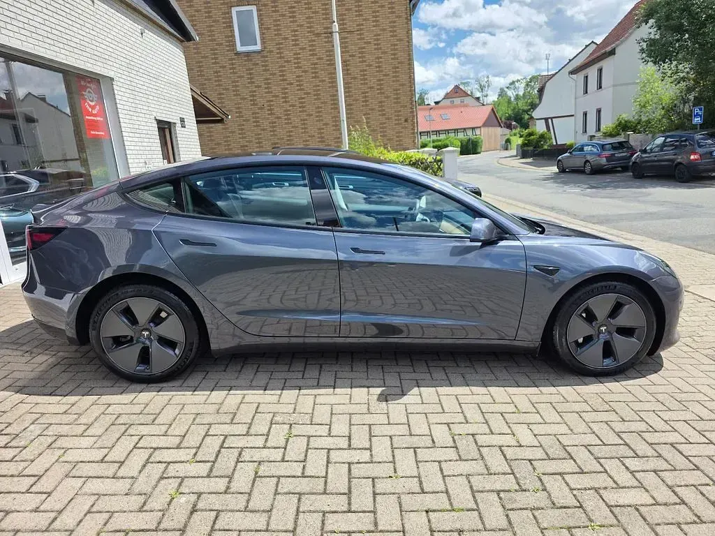 Gebraucht Tesla Model 3 366 kW (498 PS) 2022 Grau Limousine