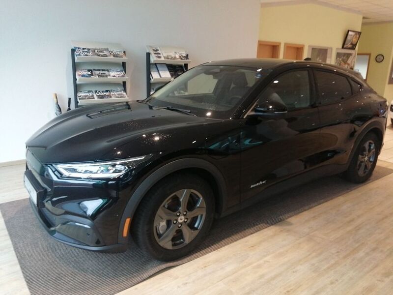 Schwarz Gebraucht 2022 Ford Mustang Mach-E Basis SUV | 31.999 € (Superpreis) - Bild 1/4