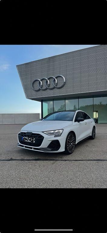 Gebraucht Audi S3 Ambiente 330 PS (242 kW) 2024 Weiß Limousine