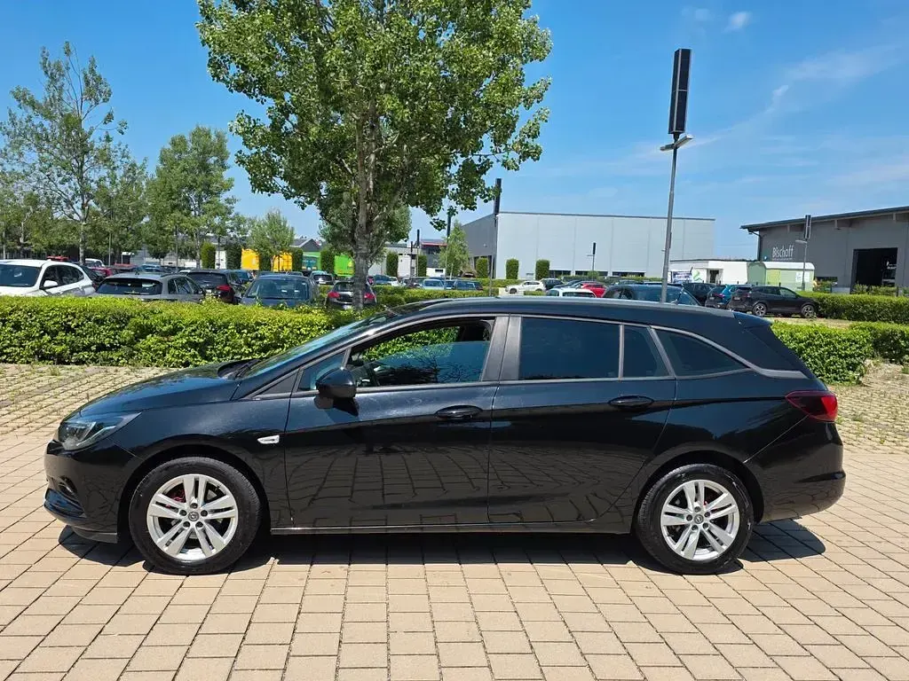 Gebraucht Opel Astra Edition 110 PS (80 kW) 2017 Schwarz Kombi