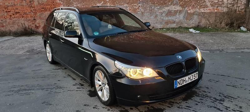 Schwarz Gebraucht 2007 BMW 525 Sport Line Kombi | 4.550 € (Fairer Preis) - Bild 1/4