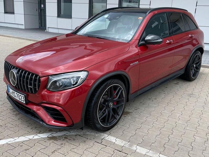 Rot Gebraucht 2019 Mercedes GLC63 AMG AMG SUV | 45.900 € - Bild 1/4