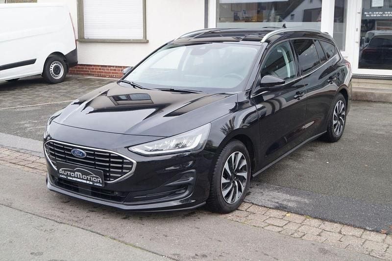 Gebraucht Ford Focus Titanium 125 PS (91 kW) 2025 Schwarz Limousine