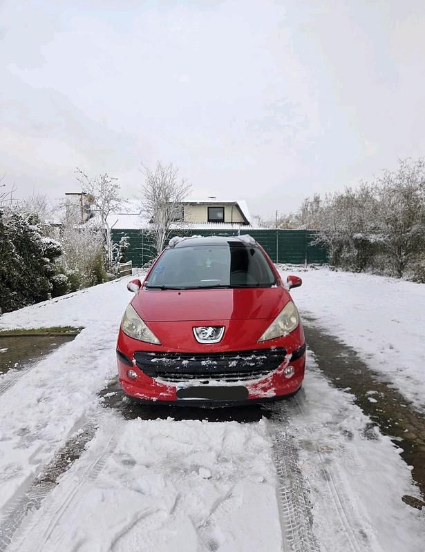 Rot Gebraucht 2008 Peugeot 207 Kombi | 1.900 € (Fairer Preis) - Bild 1/4