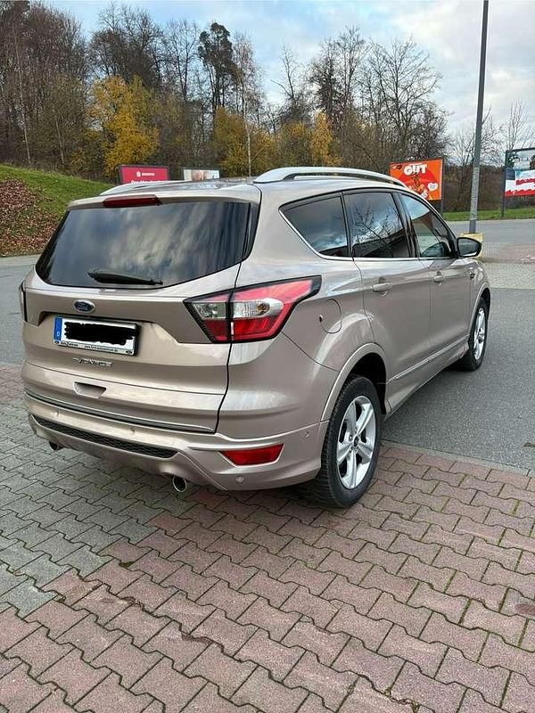 Gebraucht Ford Kuga Vignale 180 PS (132 kW) 2016 Beige SUV