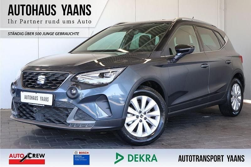 Grau Gebraucht 2023 Seat Arona FR SUV | 16.189 € (Guter Preis) - Bild 1/4