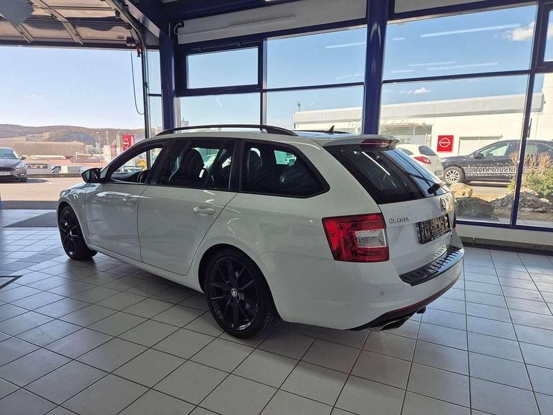 Gebraucht Skoda Octavia RS 184 PS (135 kW) 2017 Laserweiss Kombi