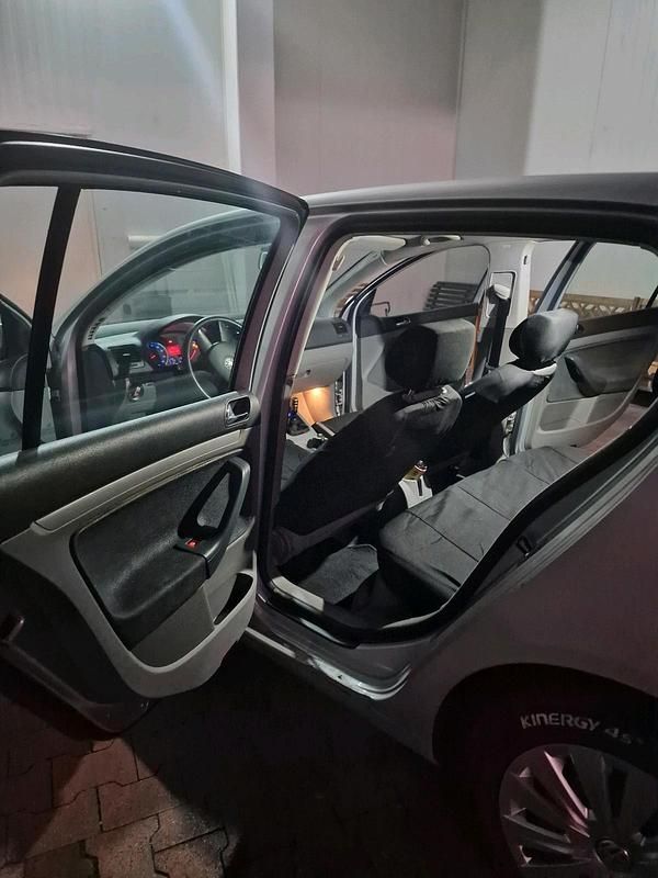 Gebraucht VW Golf V 75 PS (55 kW) 2004 Silber Kleinwagen