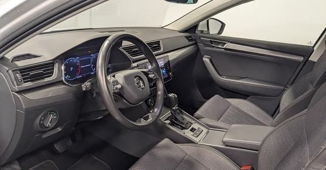 Gebraucht Skoda Superb Style 150 PS (110 kW) 2024 Metallic Kombi