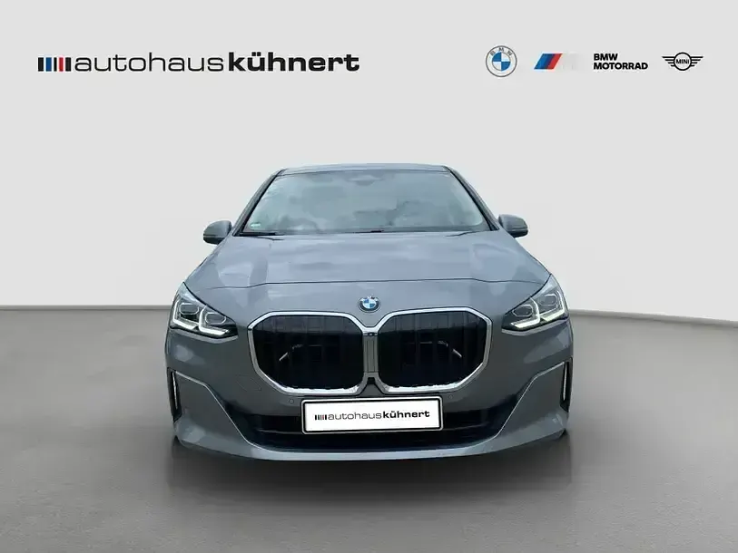 Gebraucht BMW 220 Active Tourer Sport Line 156 PS (114 kW) 2023 Grau Van / Kleinbus