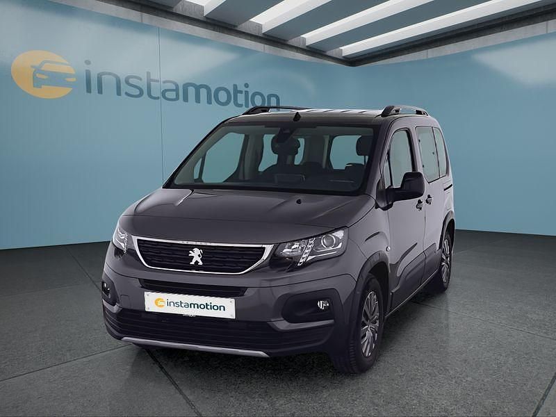 Grau Gebraucht 2023 Peugeot e-Rifter Allure Van / Kleinbus | 26.949 € - Bild 1/4