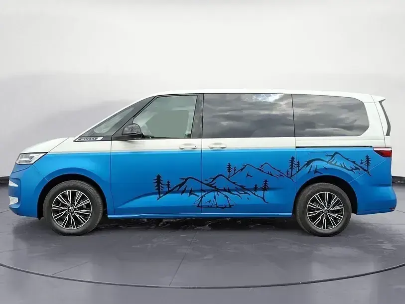 Gebraucht VW Multivan Life 136 PS (100 kW) 2023 Weiß Van / Kleinbus