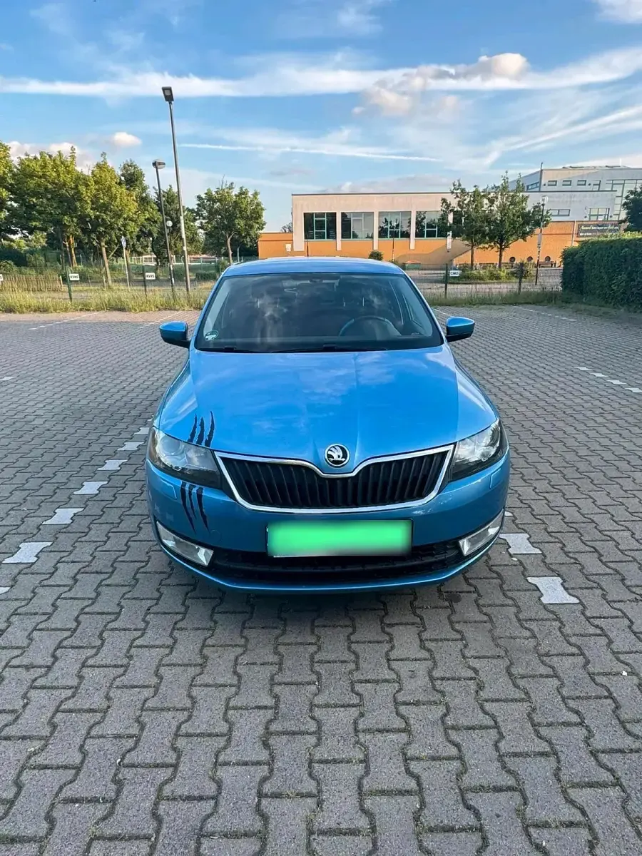 Gebraucht Skoda Rapid 122 PS (89 kW) 2015 Blau Kleinwagen