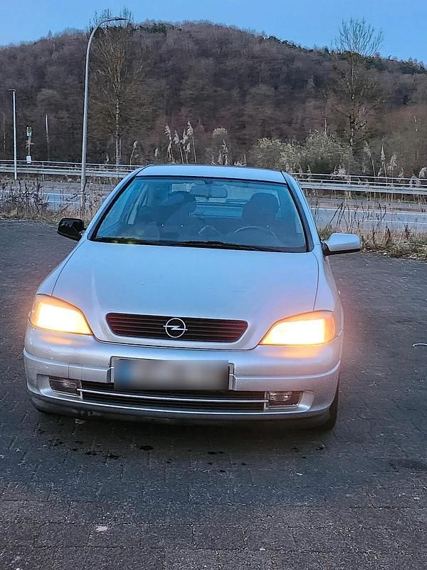 Gebraucht Opel Astra 115 PS (84 kW) 1998 Limousine