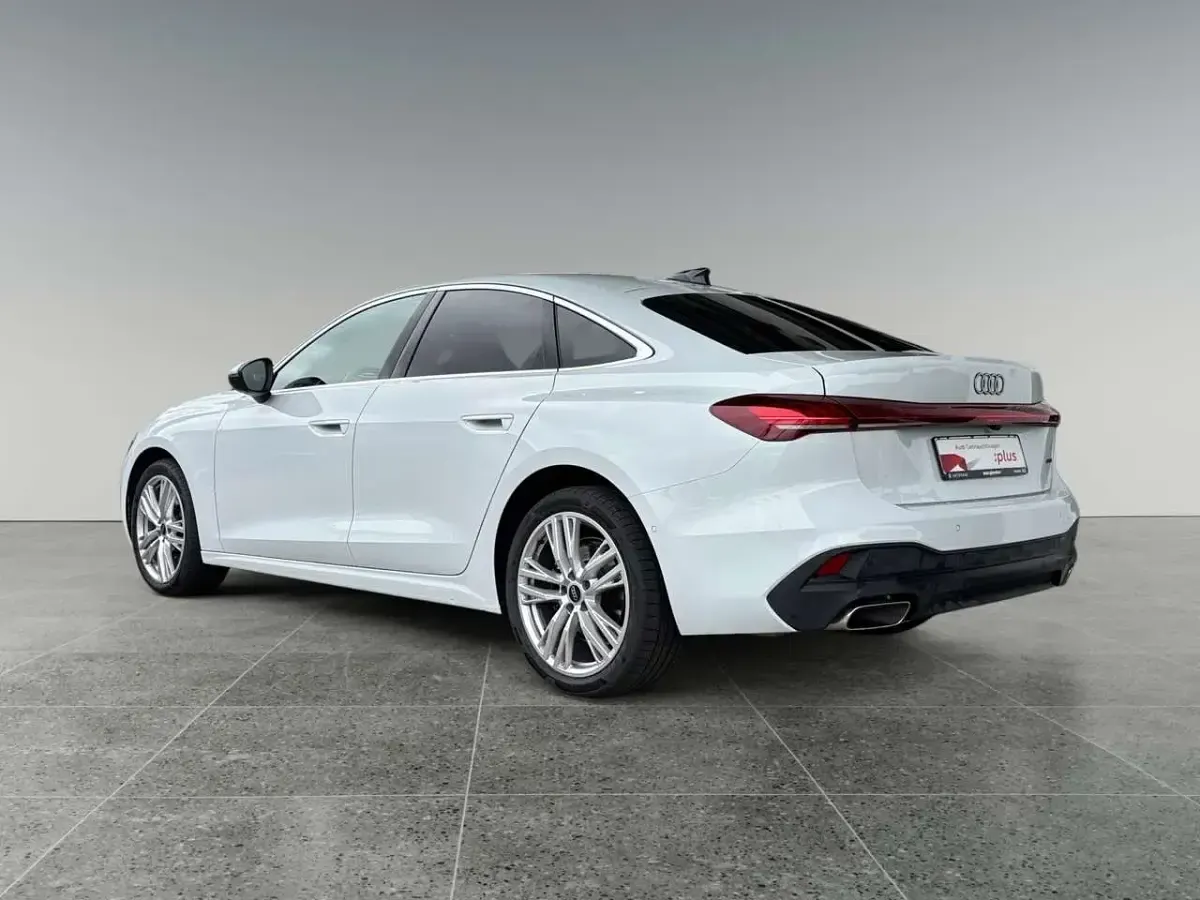 Gebraucht Audi A5 Sport 204 PS (150 kW) 2025 Weiß Limousine