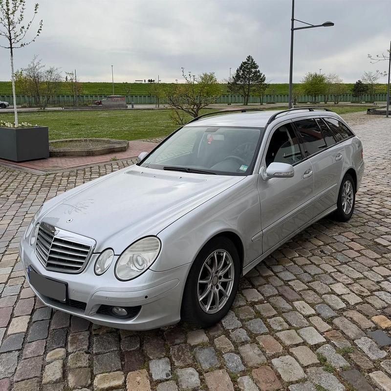 Gebraucht Mercedes E280 Elegance 190 PS (139 kW) 2008 Silber Kombi